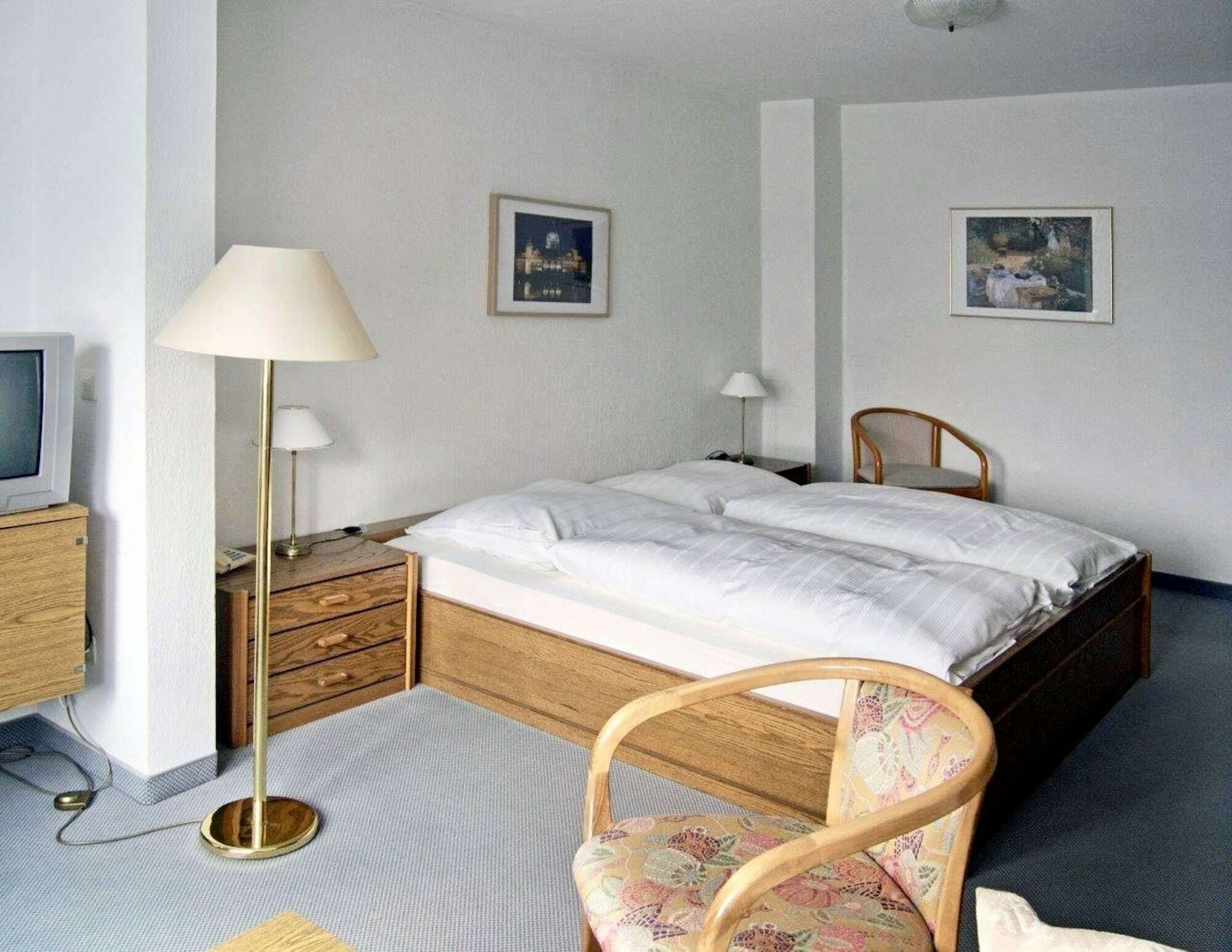 Berg Und Tal Hotel & Apartments ブラウンラーゲ エクステリア 写真